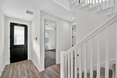 637 Seabiscuit Dr, Jarrell, TX 76537 - photo 4