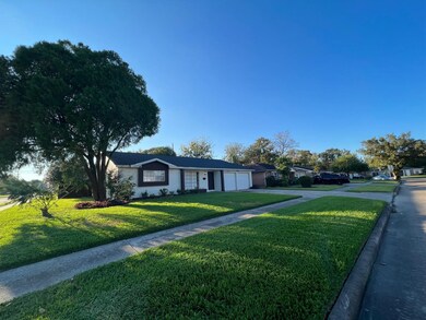 6018 Winterhaven Dr, Houston, TX 77087 - photo 4