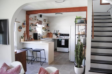 Kitchen/ Dining