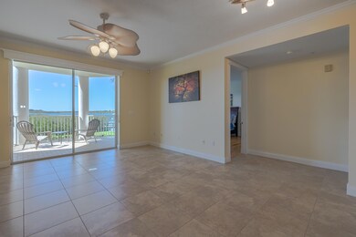 Harbour Village #1204-9