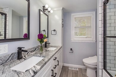 934 Merrimack Ave, Dracut, MA 01826 - photo 7