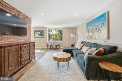 4390 Lorcom Ln unit 402, Arlington, VA 22207 - photo 3