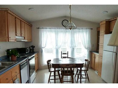 15 Bayview Park, Middletown, RI 02842 - photo 3