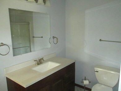 1711 Vanity & Towel Rings
