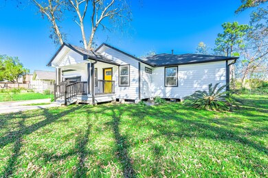 6502 Frisco St, Houston, TX 77022 - photo 5