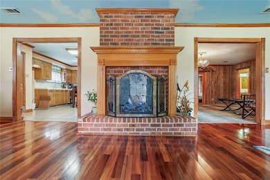 Fireplace in living/dining