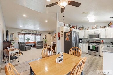 4426 E Chippewa Ln, Ammon, ID 83406 - photo 6