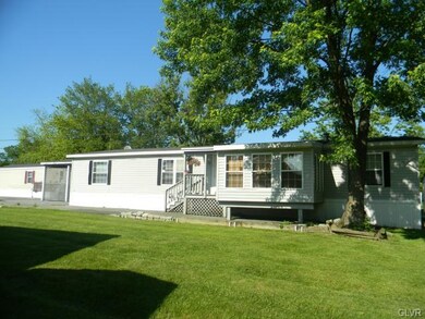 Wonderful large 3 bedroom 2 full bathroom room- gr