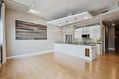 Living to Kitchen