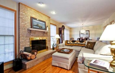 4402 Hammersmith Ln unit 4402, Glenview, IL 60026 - photo 4