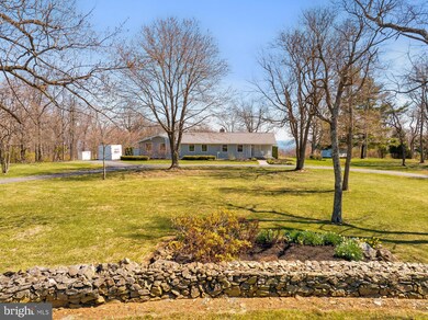 17224 Raven Rocks Rd, Bluemont, VA 20135 - photo 2