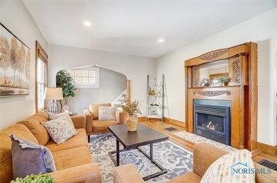 3712 Grantley Rd, Toledo, OH 43613 - photo 2