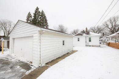 1119 N Ash St, Waukegan, IL 60085 - photo 3