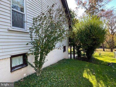 501 Manatawny St, Pottstown, PA 19464 - photo 5