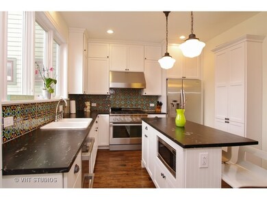 4825 N Bell Ave, Chicago, IL 60625 - photo 5