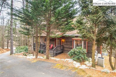 Cozy cabin nestled in the woods!