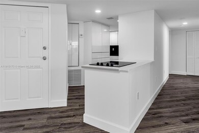 Four Ambassadors Condominiums unit 1942, Miami, FL 33131 - photo 6