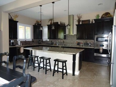 Kitchen Dining Area