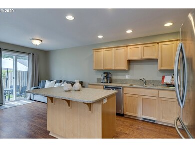 715 N Pine St, Canby, OR 97013 - photo 6