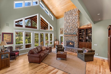 16-Living Room
