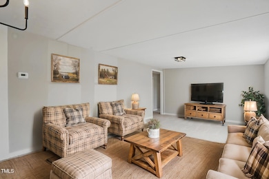 Photo_004 - Living Room - Farmhouse - 14