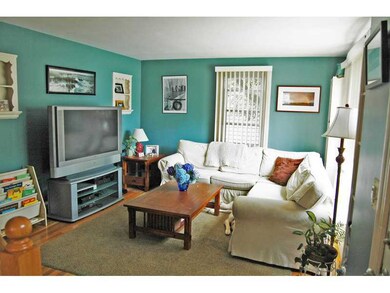 8 Sagamore St, Newport, RI 02840 - photo 3