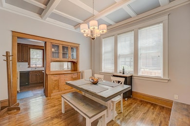 102 Western Ave N #1-13.jpg