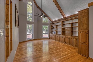 1010 E 34th St, Baxter Springs, KS 66713 - photo 6