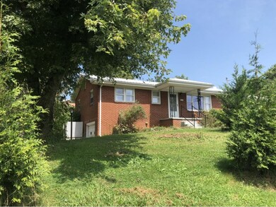 1409 Squibb Dr, Johnson City, TN 37601 - photo 2