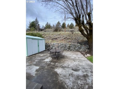 127 N Humbolt St, Canyon City, OR 97820 - photo 6