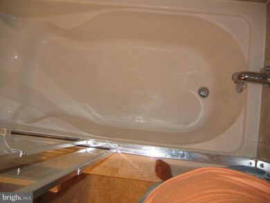 773 Raven Ave, Gaithersburg, MD 20877 - photo 7