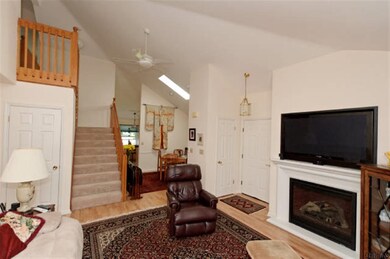 521 Highwood Cir, Albany, NY 12203 - photo 6