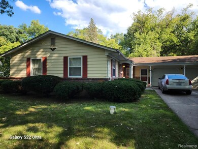 2340 Pineview Ct, Flushing, MI 48433 - photo 5