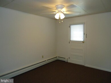 28 N 4th St unit 2F, Hamburg, PA 19526 - photo 5