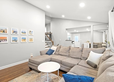 8725 N National Ave, Niles, IL 60714 - photo 5