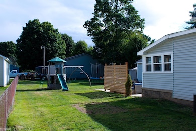 35356 Potter St, Memphis, MI 48041 - photo 5