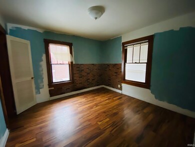 217 N Arjem St, Huntingburg, IN 47542 - photo 4