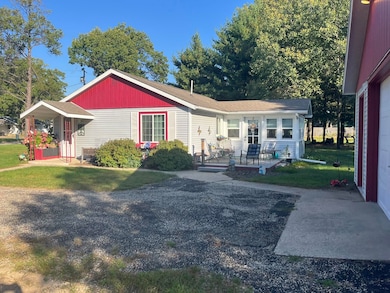 212 N Linden St, Adams, WI 53910 - photo 4