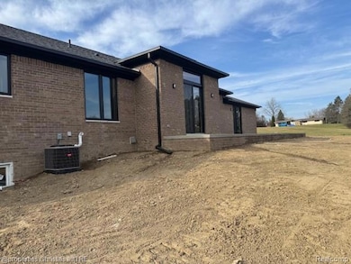 46100 N Territorial Rd, Plymouth, MI 48170 - photo 3