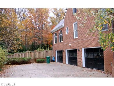 Parking Lot/Garage