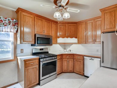 20 North Road Circle Pines MN-005-003-Kitchen-MLS_