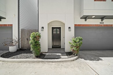 846 Wakefield Dr unit D, Houston, TX 77018 - photo 2