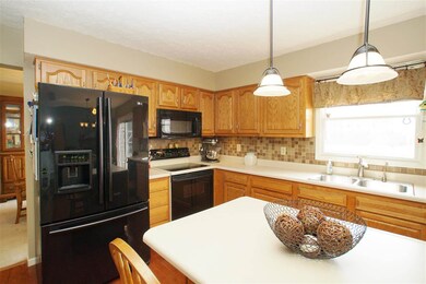 1427 Sunflower Ct, Greentown, IN 46936 - photo 6