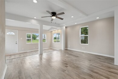 306 7th Ave, Clarence, IA 52216 - photo 4