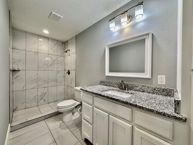 330 W Day St, Denison, TX 75020 - photo 7