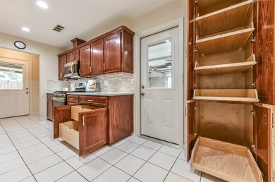 3725 Cambridge St, Alvin, TX 77511 - photo 5