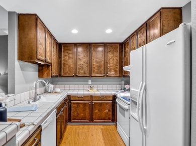 425 Kenbrook Cir, San Jose, CA 95111 - photo 6