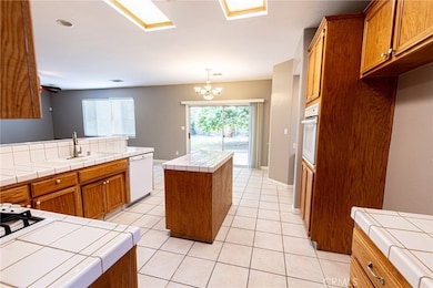 803 Mountain Park Dr unit 2, Bakersfield, CA 93311 - photo 5