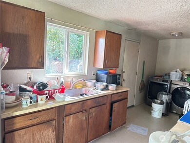 6325 Eddy Ct S, Seattle, WA 98118 - photo 7