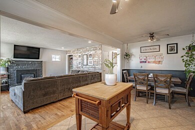 530 Freeman Rd, Central Point, OR 97502 - photo 3